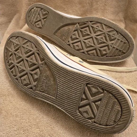 Converse - Picture 2 of 5